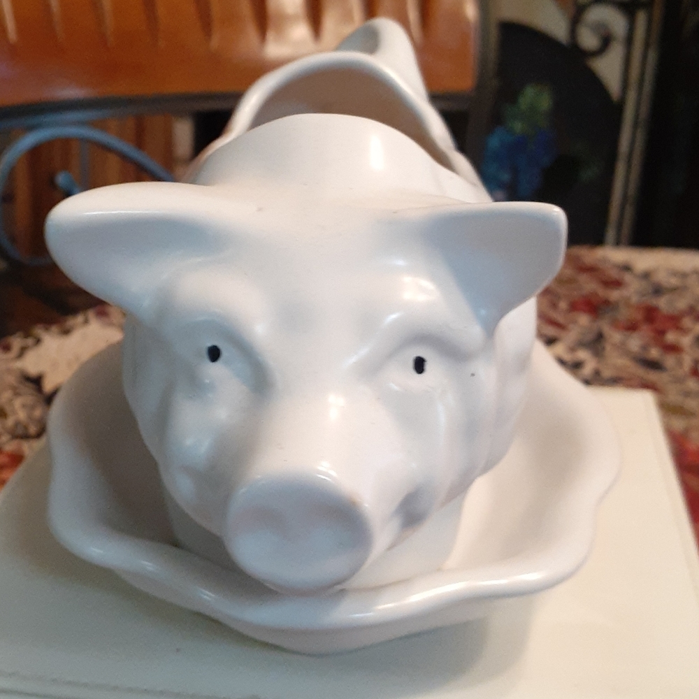FINAL SALE Ceramic Pig planter - Picture 2 of 4